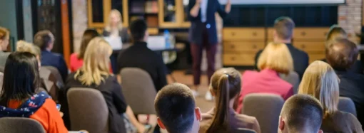 Zwischen Mensch und Methode: Wie berufliche Didaktik zeitgemäßes Human Leading prägt